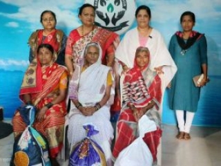 Vrudhan Aadhar – Monthly Ration For Elders | Distributed by Hands of Dr. Surekha Pote, Advisory Member