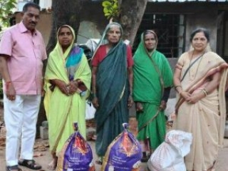 Grocery Distributed By 𝐌𝐫𝐬. 𝐒𝐮𝐬𝐡𝐦𝐚 & 𝐌𝐫. 𝐘𝐚𝐥𝐥𝐚𝐩𝐩𝐚 𝐏𝐚𝐭𝐢𝐥.
